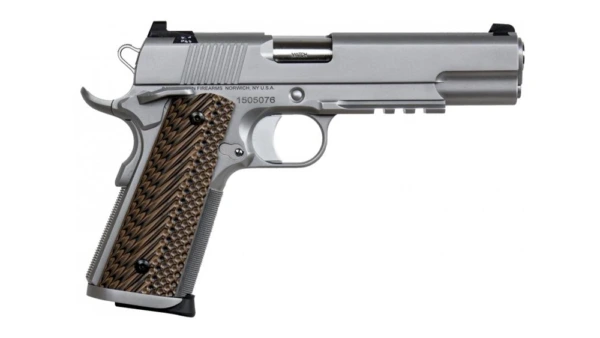 Dan Wesson 1911 Specialist Pistol .45 ACP 5" Single Action Semi-Auto
