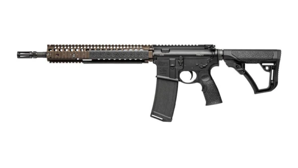 Daniel Defense M4A1 RISII Rifle 5.56mm NATO 32rd Magazine 14.5" Barrel FDE